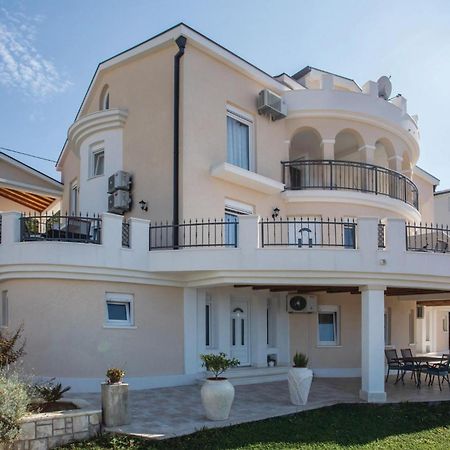 Lovely Apartment In Komarna With House Sea View Klek Exterior foto