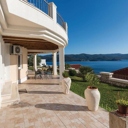 Lovely Apartment In Komarna With House Sea View Klek Exterior foto