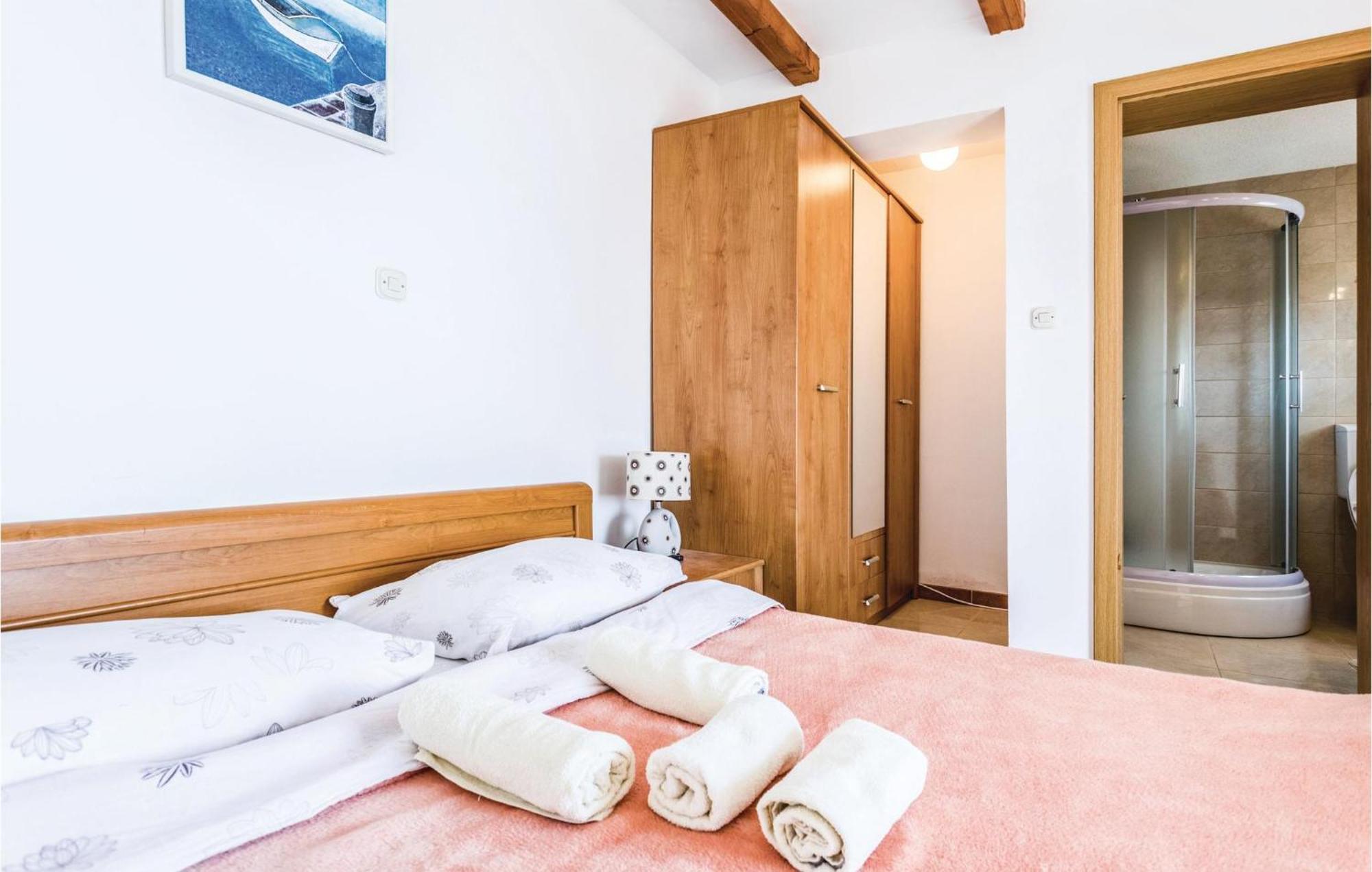 Lovely Apartment In Komarna With House Sea View Klek Exterior foto