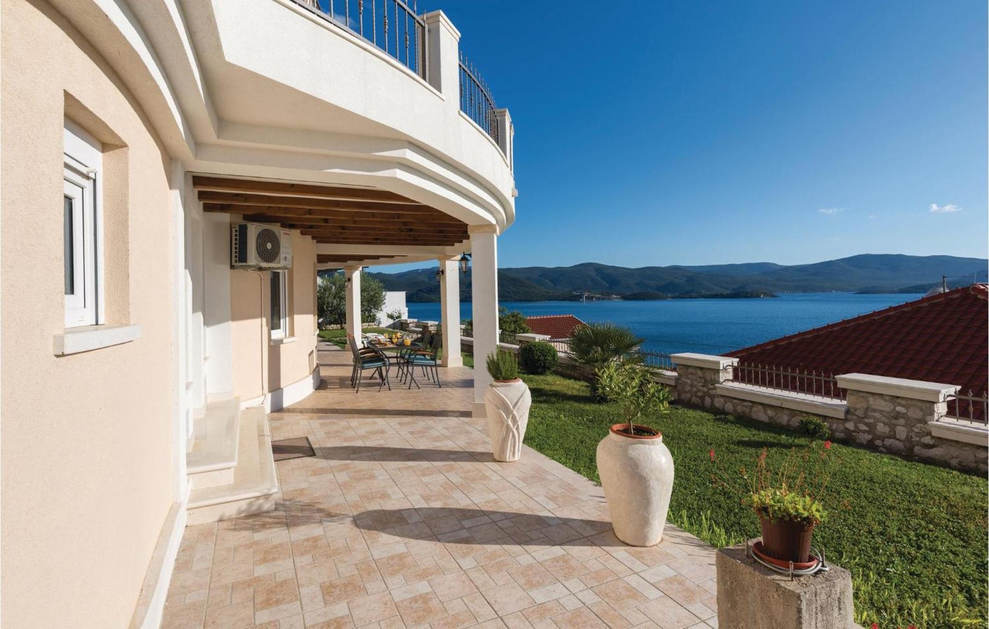 Lovely Apartment In Komarna With House Sea View Klek Exterior foto