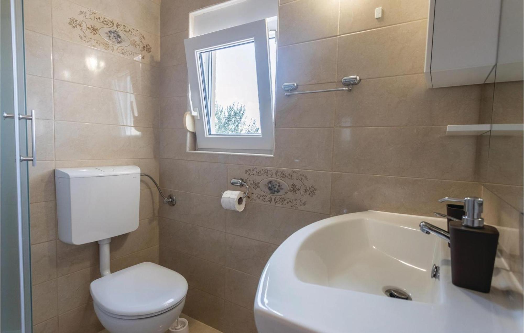 Lovely Apartment In Komarna With House Sea View Klek Exterior foto