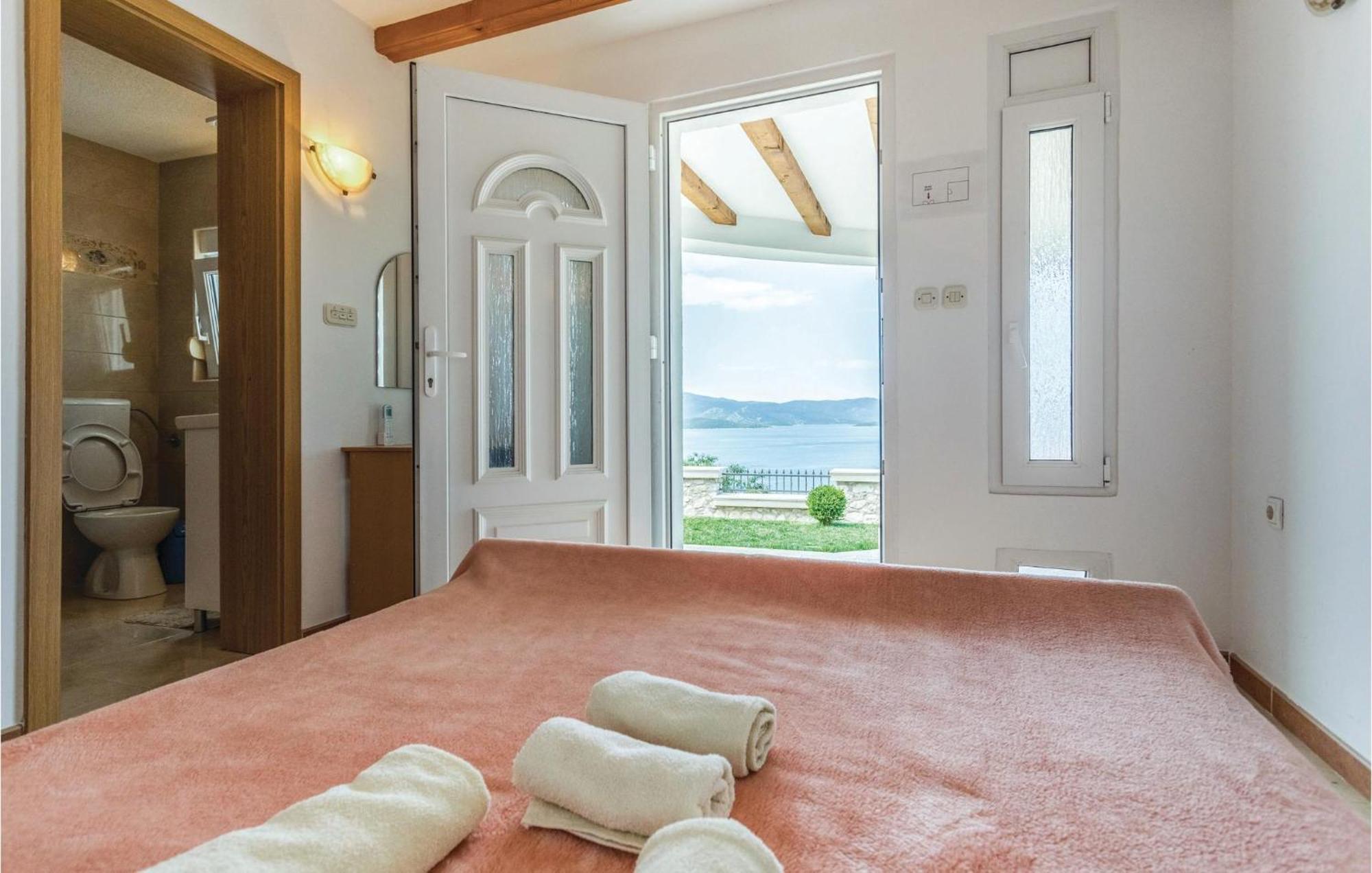 Lovely Apartment In Komarna With House Sea View Klek Exterior foto