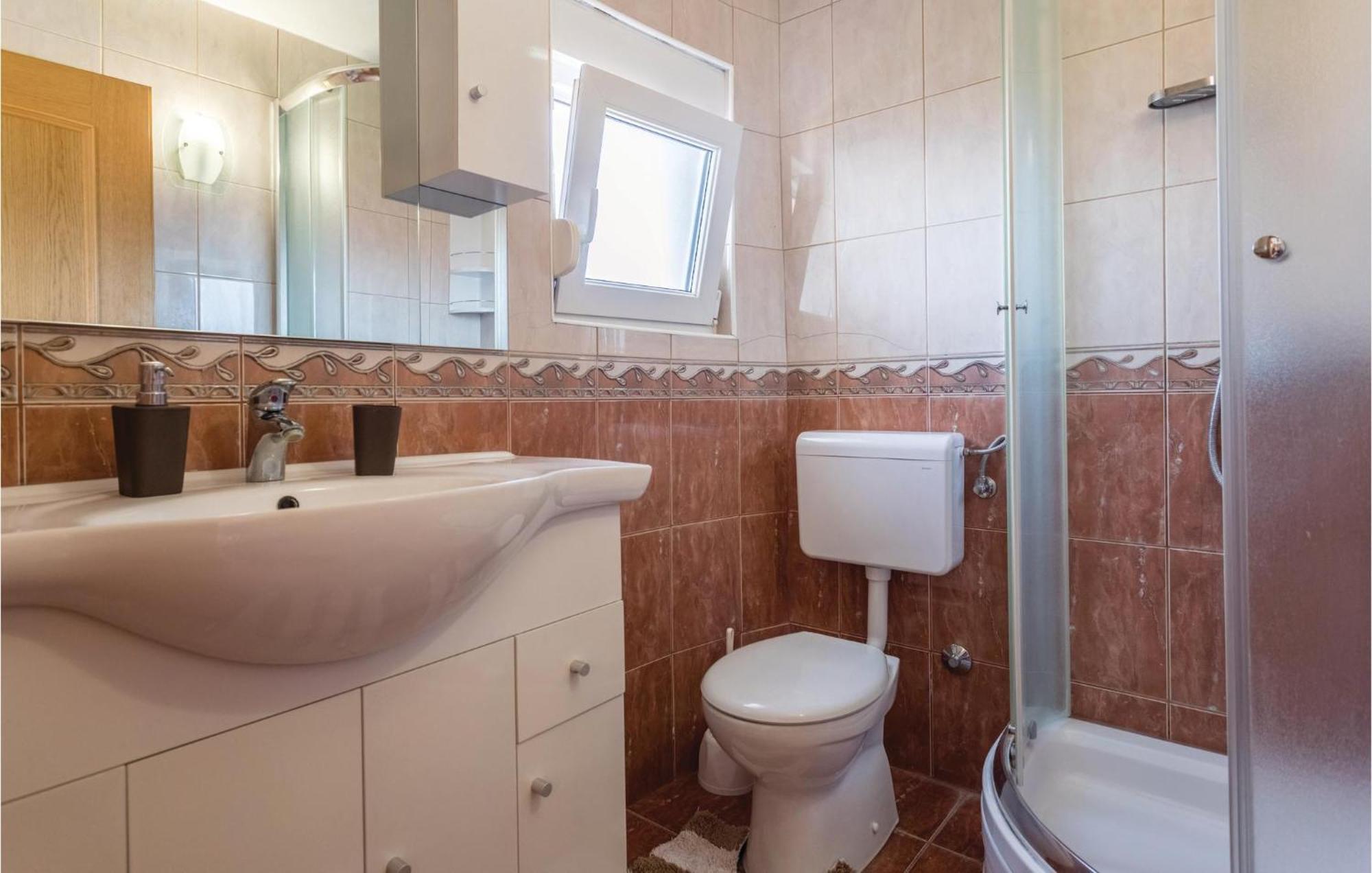 Lovely Apartment In Komarna With House Sea View Klek Exterior foto